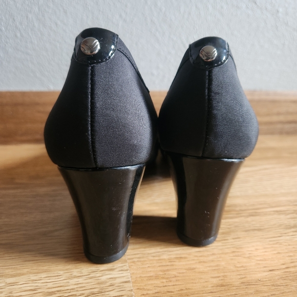 LifeStride Elegant Black Women's Shoes - Picture 8 of 12